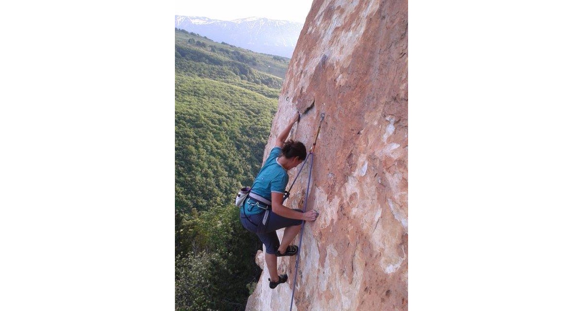  Federica Mazzocca on the first pitch of Apollo (6b/6b+)