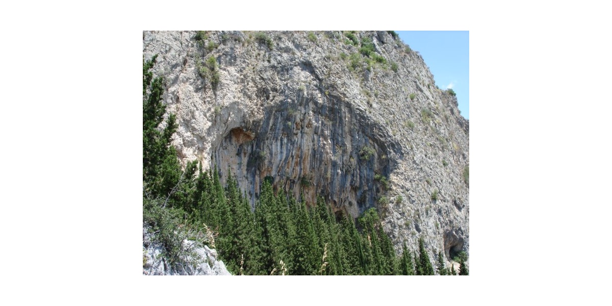 Stilo, La Grotta