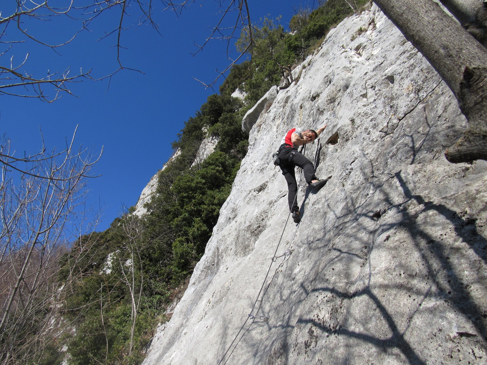 Alessandro Rosati on the No name route n.5 (6a)