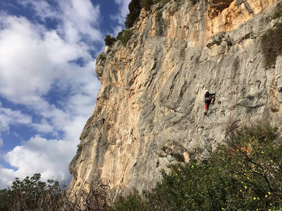 Antonio Sanguigni on La spada nella roccia (6a)