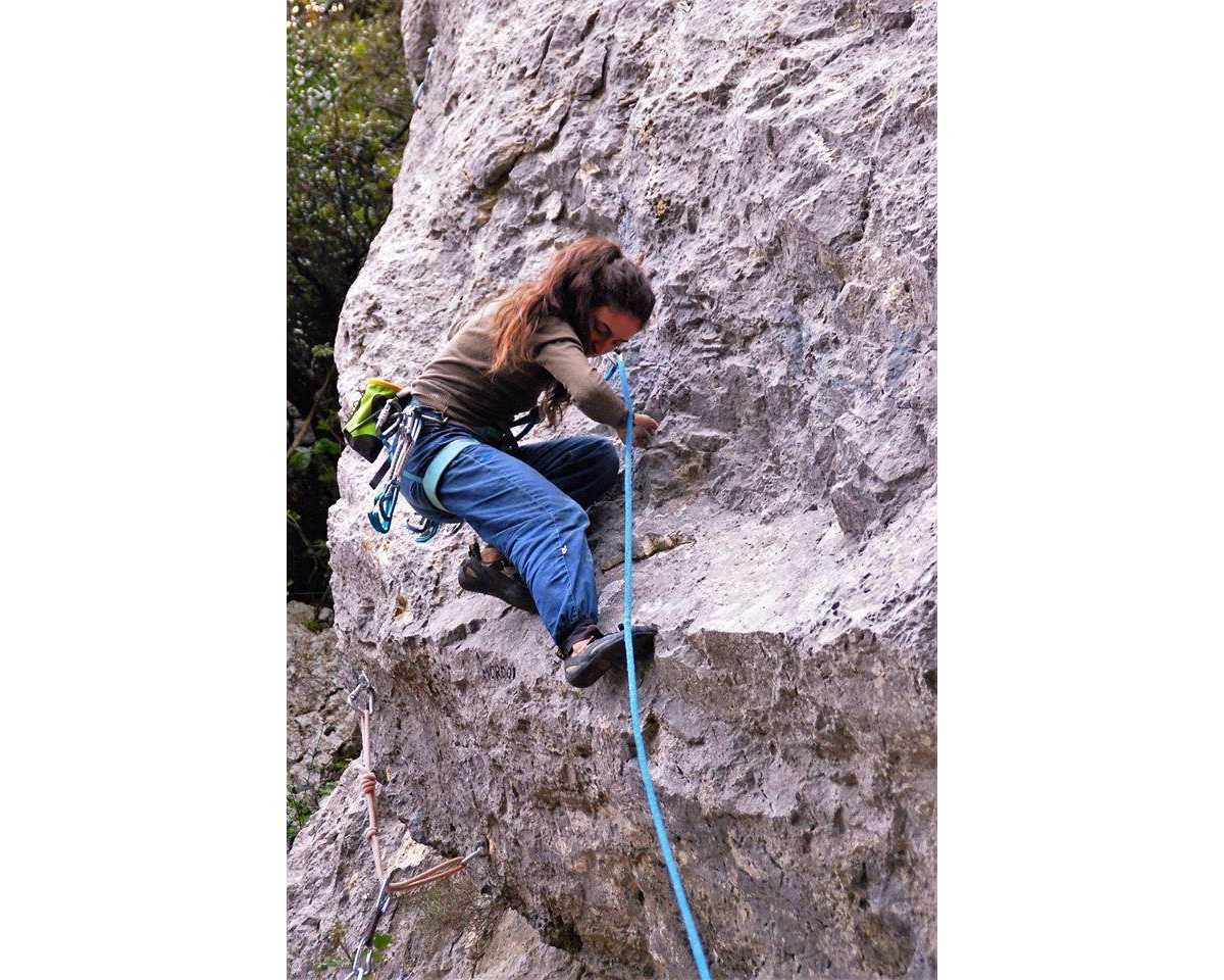 Flavia Di Vito on Mordor (7a+)
