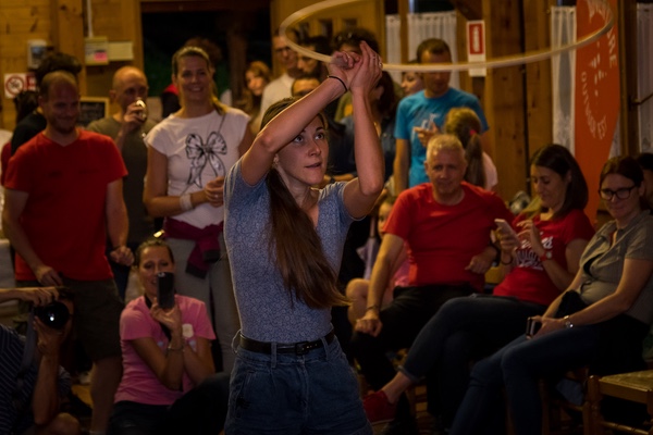 Adventure Outdoor Fest: Hula Hoop Acrobatico