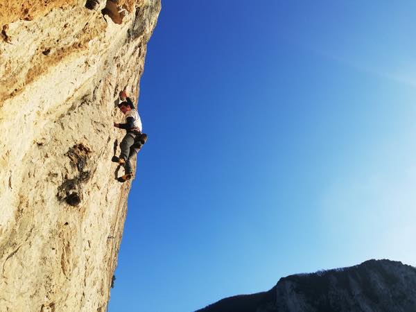 Gola di Frasassi - Peter Pan: Pietro Paolo Gambelli on Il Mastino (7a+)
