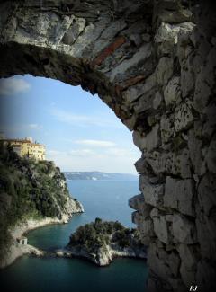 A glimpse of the Duino Castle