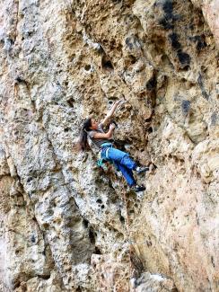 Flavia Di Vito on Mediterranea (7a+)