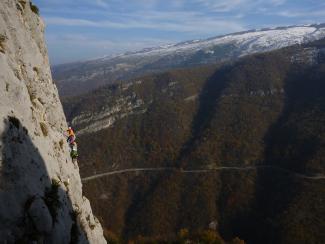 A rope team on Porcellum, nice multipitches route (max 6a)